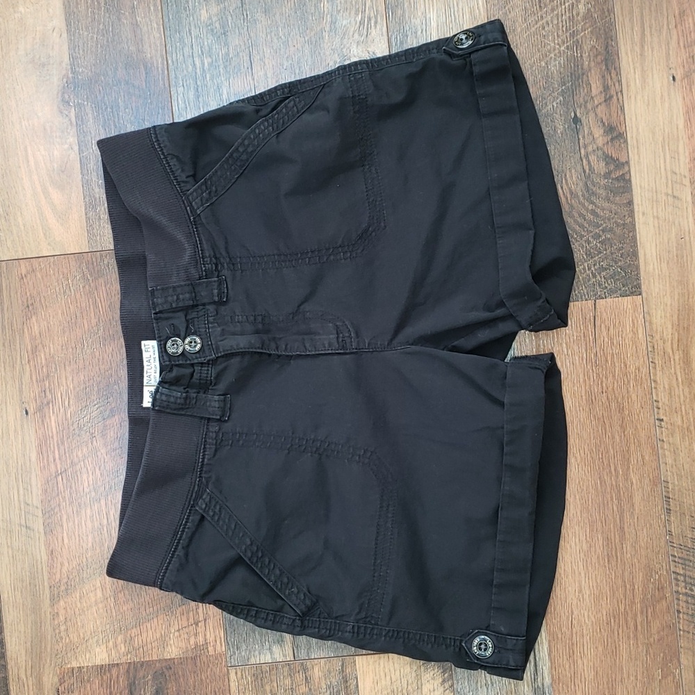 Lee Natural Fit Black Shorts With Rolled Hem and Ribbed Waistband, Size 10